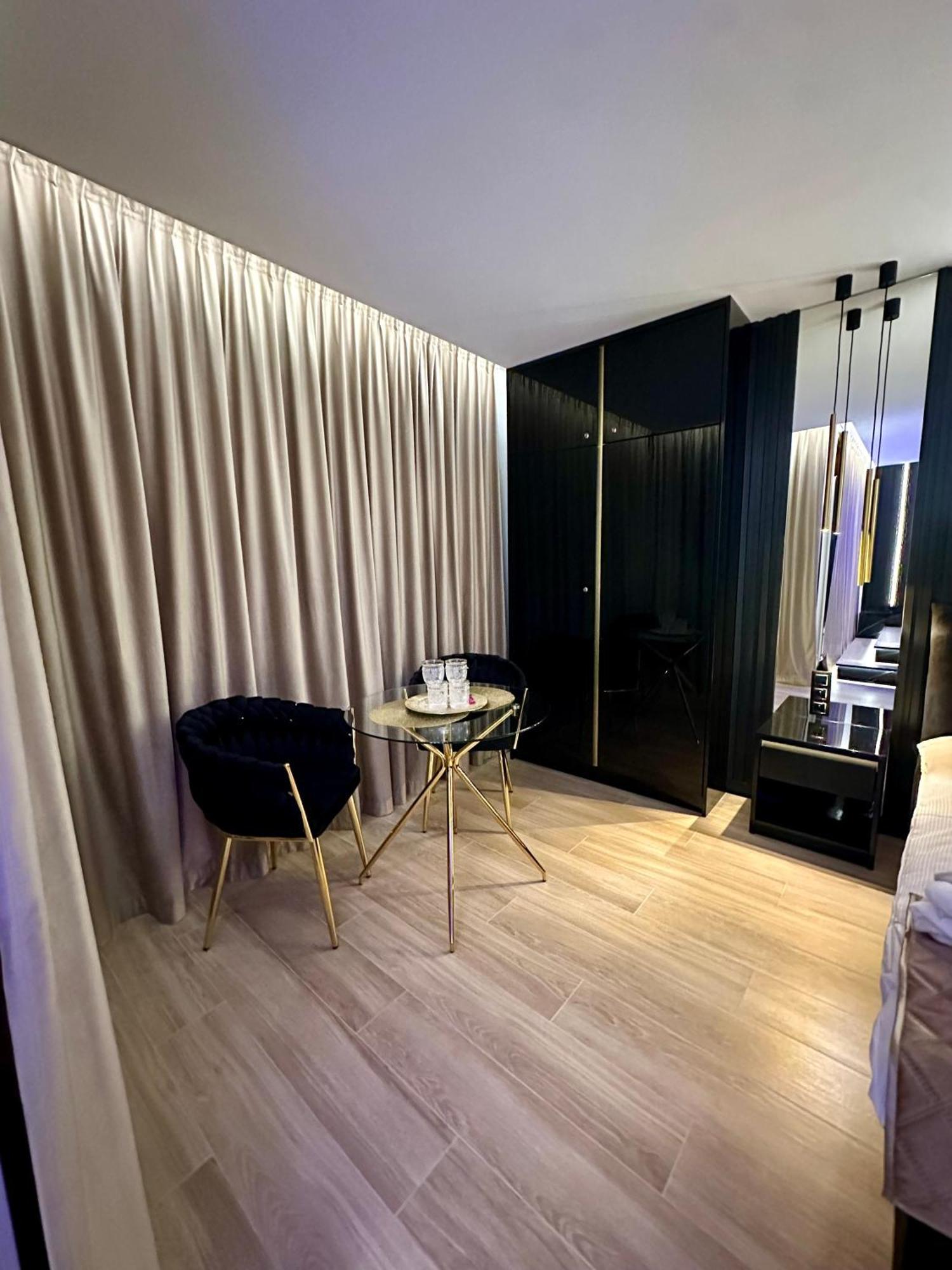 Masarska 6 Vip Apartamenty Jacuzzi Krakau Buitenkant foto